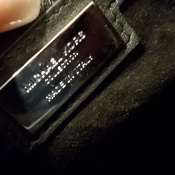 MICHAEL KORS COLLECTION Limited edition beautiful black and white shoulder bag😍 - Picture 7 of 9